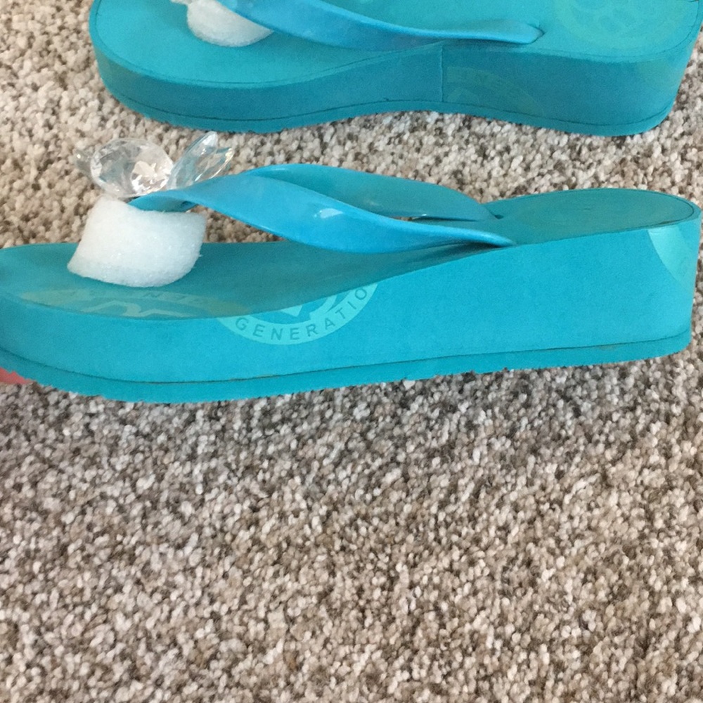 Shoes - Picture 3 of 3